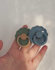 FRIGG Daisy Natural Rubber Pacifier 2-Pack
